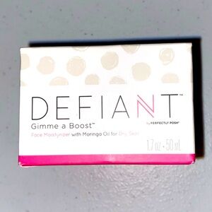 Perfectly Posh~DEFIANT~Gimme a Boost~Face Moisturizer for Dry Skin~New/Sealed